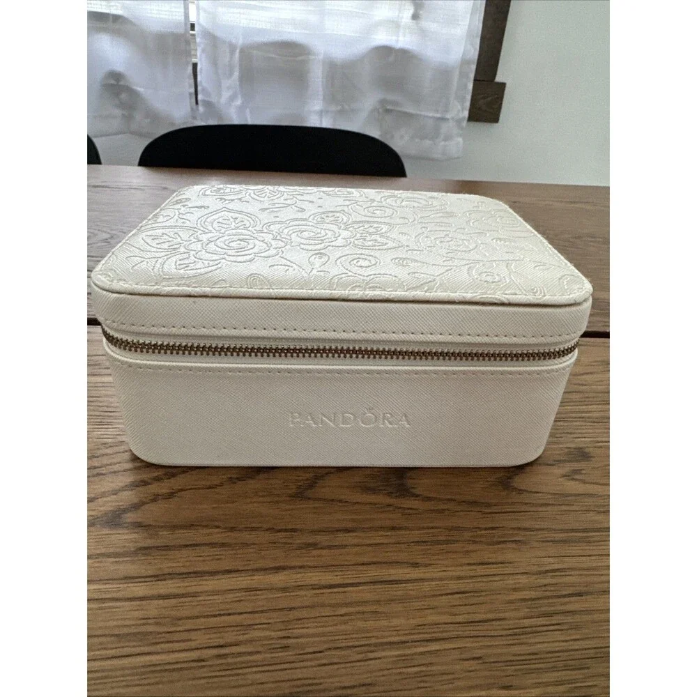 Pandora White Travel Jewelry Box Embossed Floral Gold Zipper Gray Lining